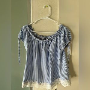White and blue shirt, size L